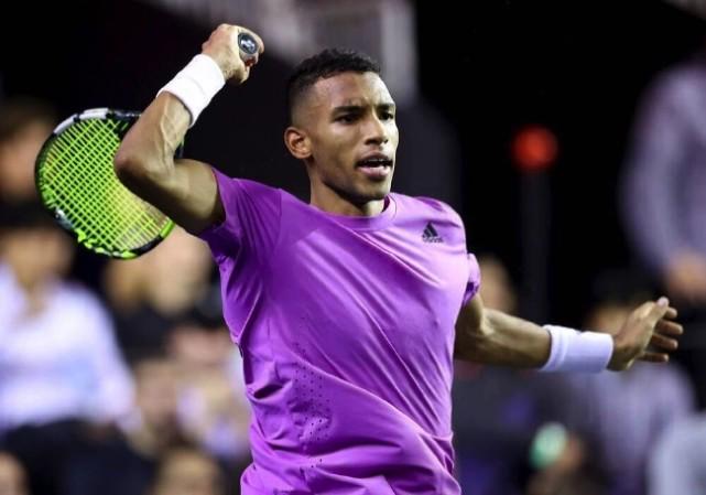 一脚劲射 一脚劲射