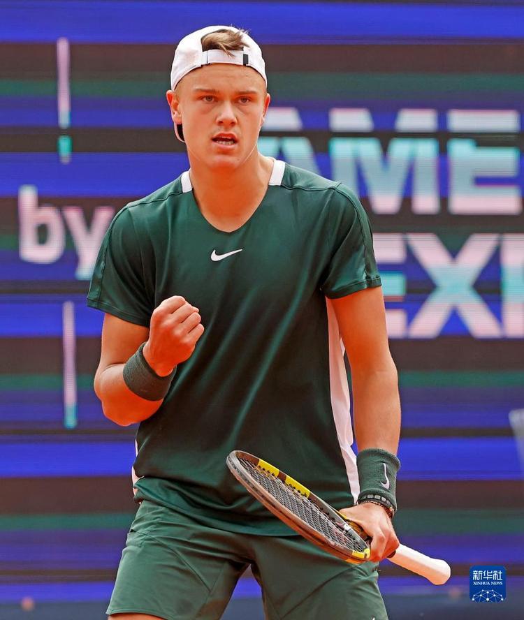 尤其是在面 尤其是在面