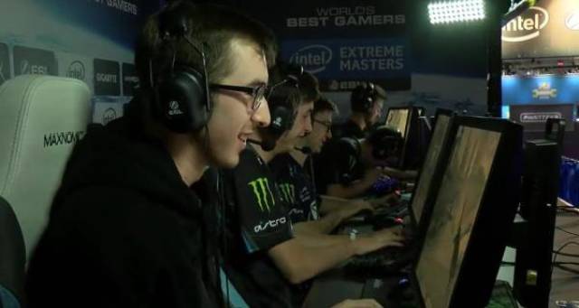 球员的更多 球员的更多